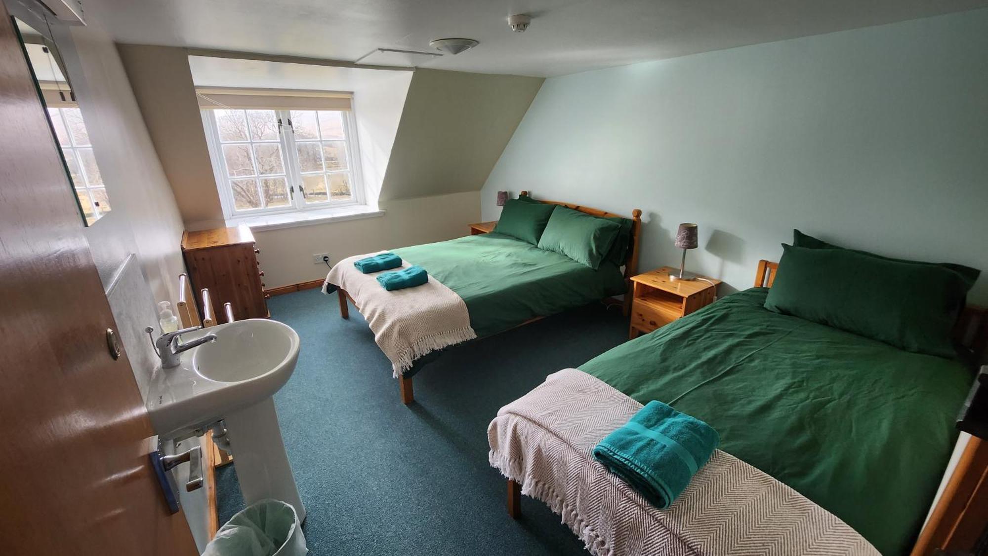 Inchnadamph Explorers Lodge エクステリア 写真