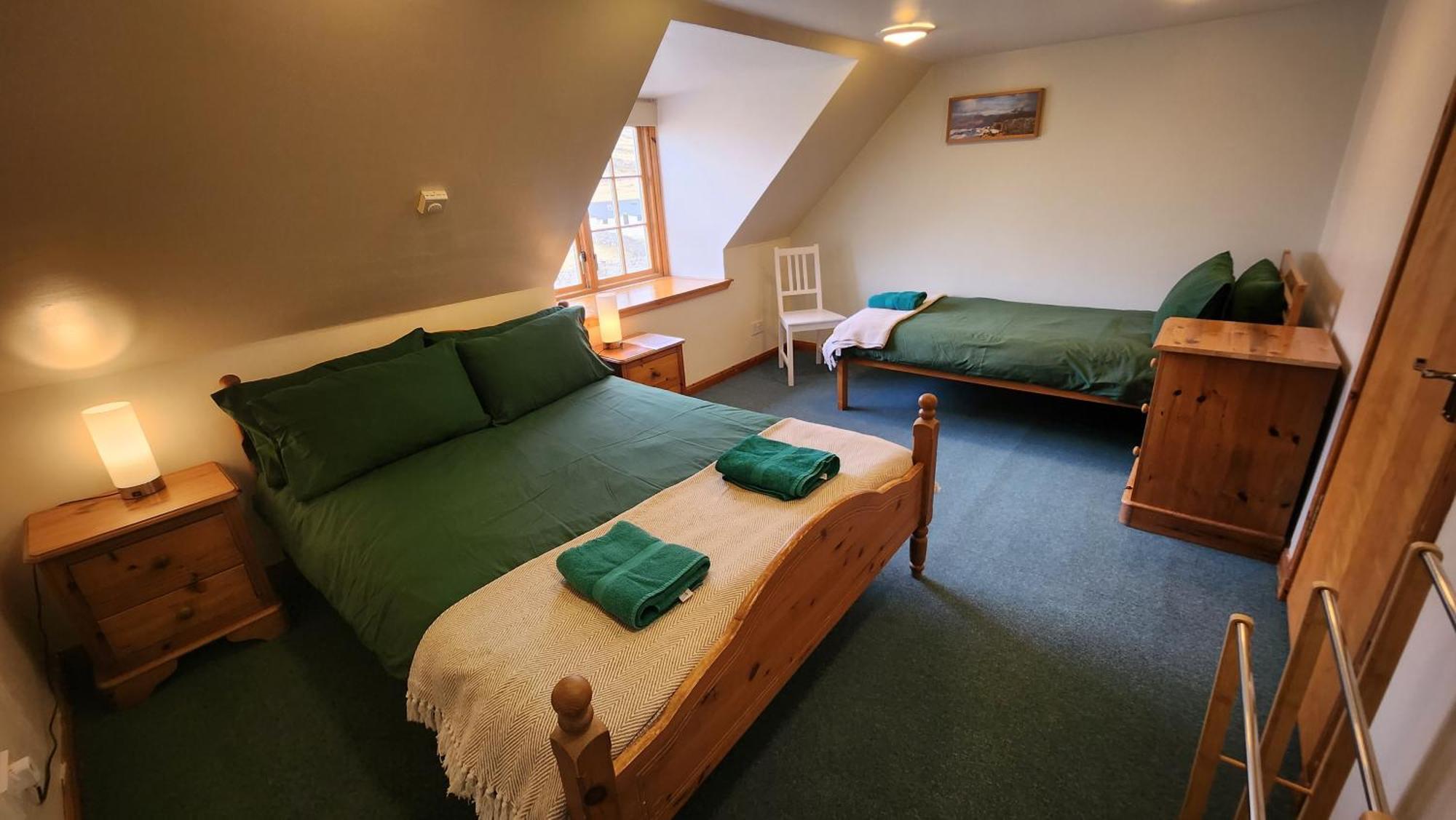 Inchnadamph Explorers Lodge エクステリア 写真