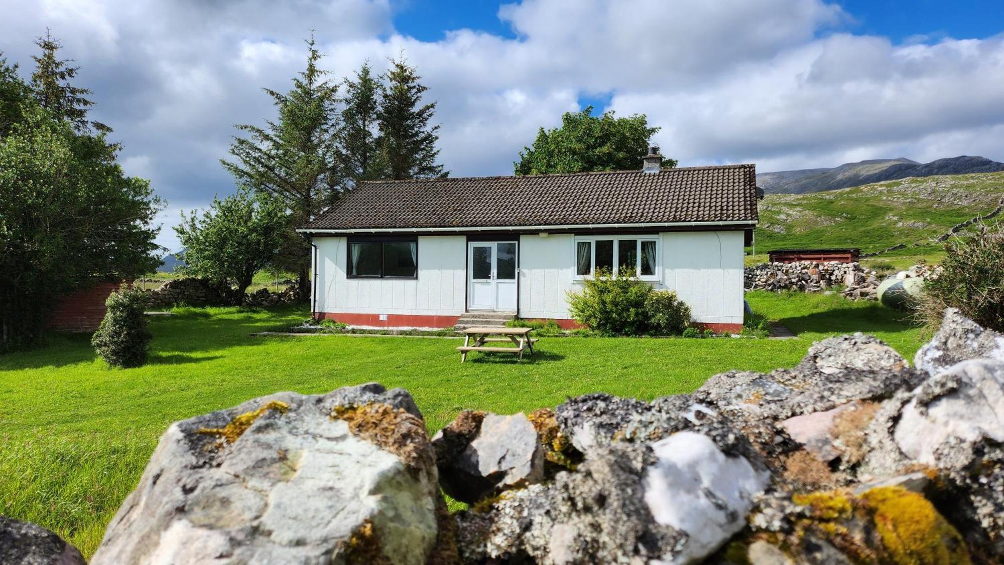 Inchnadamph Explorers Lodge エクステリア 写真