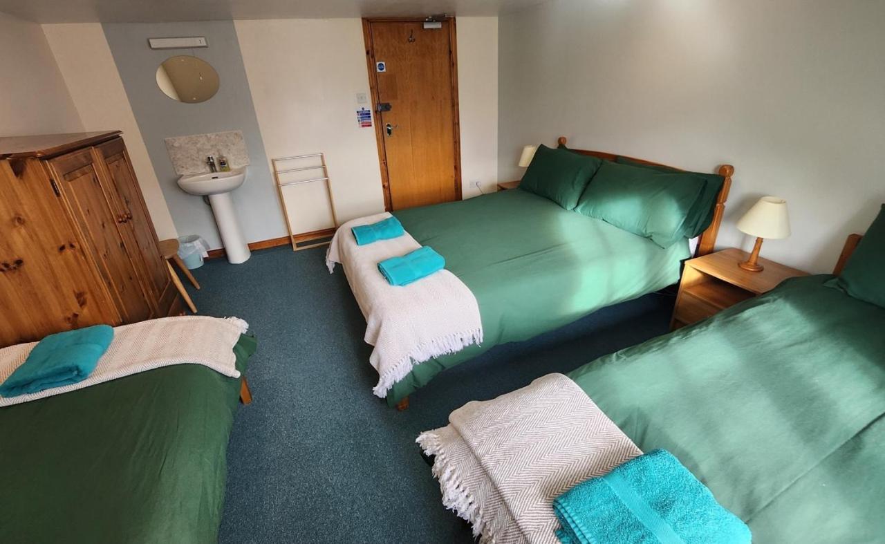 Inchnadamph Explorers Lodge エクステリア 写真