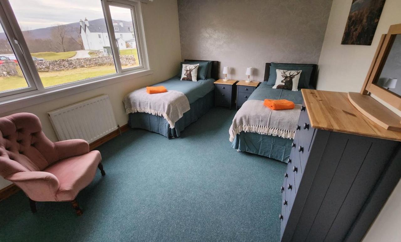 Inchnadamph Explorers Lodge エクステリア 写真